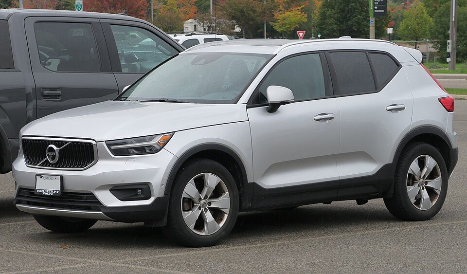 Volvo XC40 — эталонная фотография автомобиля.